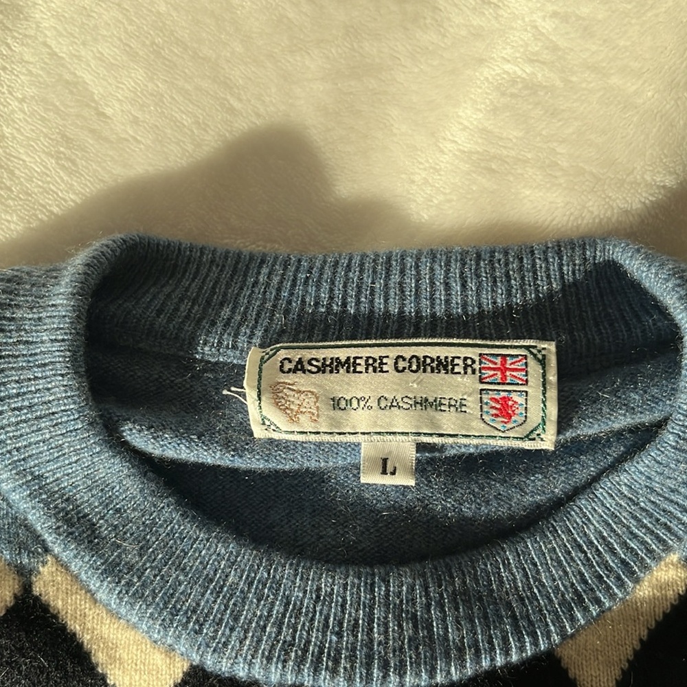 Cashmere - Picture 2 of 7